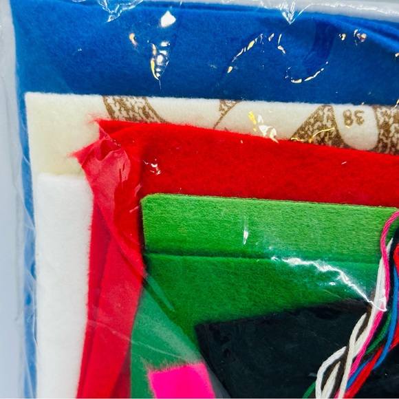 Design Works SOCK MONKEY Felt Embroidery Stocking Kit 18 Inch Stocking #5241 NOS - Picture 8 of 8